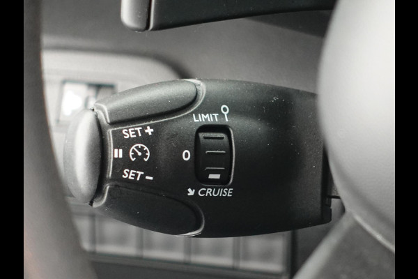 Citroën Berlingo 1.5 BlueHDi 130PK L2 3-zits Automaat Airco Bluetooth PDC achter Trekhaak Citroën Berlingo 1.5 BlueHDi 130PK L2 3-zits Automaat Airco Bluetooth PDC achter Trekhaak