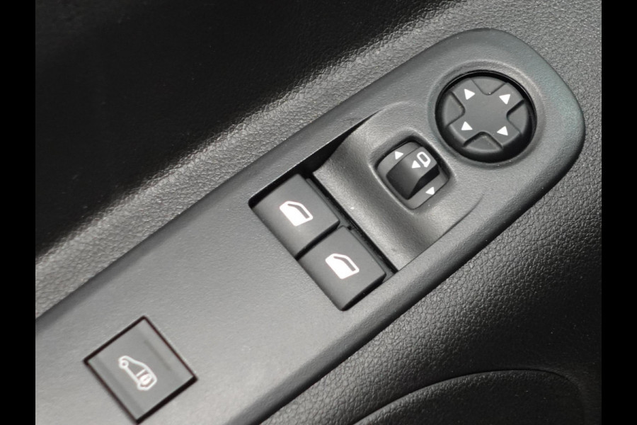 Citroën Berlingo 1.5 BlueHDi 130PK L2 3-zits Automaat Airco Bluetooth PDC achter Trekhaak Citroën Berlingo 1.5 BlueHDi 130PK L2 3-zits Automaat Airco Bluetooth PDC achter Trekhaak