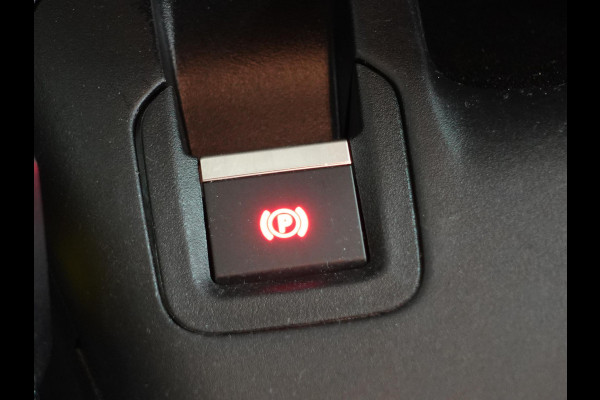 Citroën Berlingo 1.5 BlueHDi 130PK L2 3-zits Automaat Airco Bluetooth PDC achter Trekhaak Citroën Berlingo 1.5 BlueHDi 130PK L2 3-zits Automaat Airco Bluetooth PDC achter Trekhaak