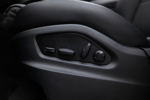 Porsche Cayenne 3.0 E-Hybrid |Pano|Krijt|SportChrono|Fabrieksgarantie t/m 2029| Porsche Cayenne 3.0 E-Hybrid |Pano|Krijt|SportChrono|Fabrieksgarantie t/m 2029|