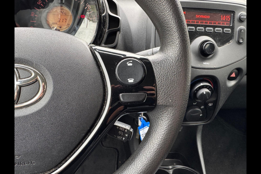 Toyota Aygo 1.0 VVT-i 72pk | Eerste eigenaar, 5 deurs, Stuurwielbedining, Snelheidsbegrenzer, Centrale deurvergrendeling met afstandsbedieni