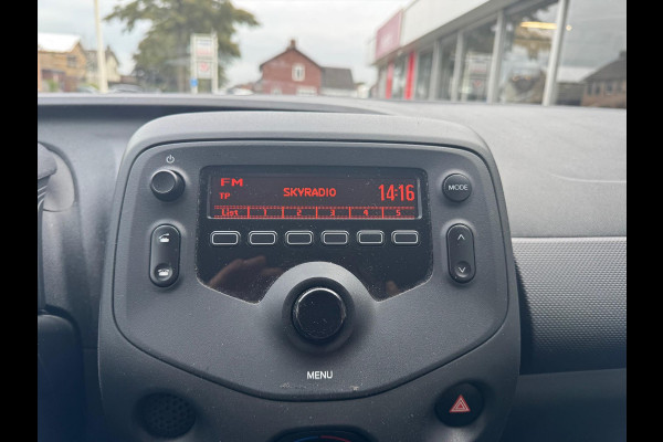 Toyota Aygo 1.0 VVT-i 72pk | Eerste eigenaar, 5 deurs, Stuurwielbedining, Snelheidsbegrenzer, Centrale deurvergrendeling met afstandsbedieni