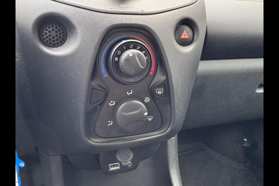 Toyota Aygo 1.0 VVT-i 72pk | Eerste eigenaar, 5 deurs, Stuurwielbedining, Snelheidsbegrenzer, Centrale deurvergrendeling met afstandsbedieni