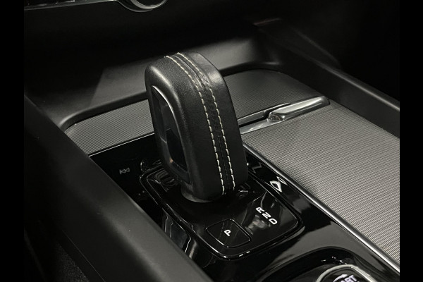 Volvo XC60 2.0 T6 Plug-in hybrid AWD R-Design Trekhaak | Long Range | Open dak | Adapt. cruise | 360 | Head-up | Stuur-/Stoelverwarming |