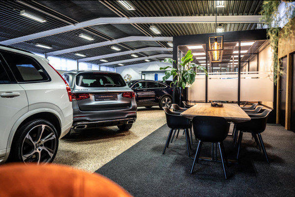 Volvo XC60 2.0 T6 Plug-in hybrid AWD R-Design Trekhaak | Long Range | Open dak | Adapt. cruise | 360 | Head-up | Stuur-/Stoelverwarming |