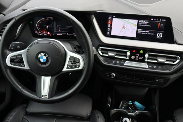 BMW 2 Serie Gran Coupé 218i Introduction Ed. M-Sport org.NL Harman Kardon schuifdak camera's