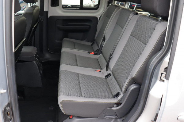 Volkswagen Caddy Maxi 1.4 TSI Trendl. 5p+1 Rolstoel auto bodemverlaging a.camera