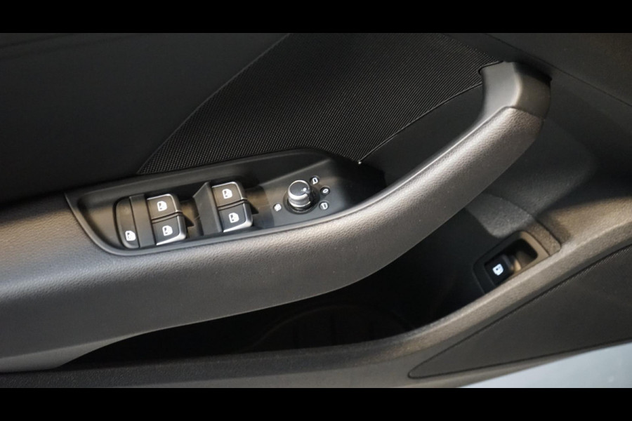 Audi A3 Sportback 40 e-tron S-Line Plus AUTOMAAT-ACC-AUDI SOUND-DRIVE SELECT-FULL LED-KEYLESS-NAVIGATIE-VIRTUEEL-STOELVERWARMING