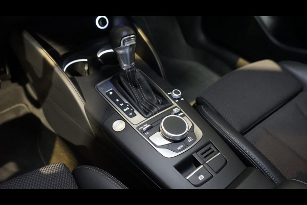 Audi A3 Sportback 40 e-tron S-Line Plus AUTOMAAT-ACC-AUDI SOUND-DRIVE SELECT-FULL LED-KEYLESS-NAVIGATIE-VIRTUEEL-STOELVERWARMING