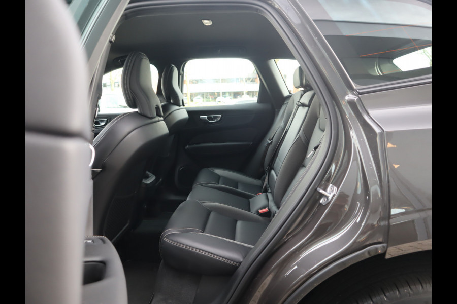Volvo XC60 2.0 B4 R-Design / Mild-Hybride / Leder/ Facelift / 21-inch Lichtmetaal