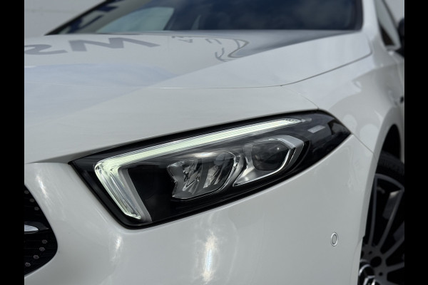 Mercedes-Benz A-Klasse 250 e Business Solution AMG Limited | Pano | Ambient Light | Camera | LED | MBUX | 19 inch