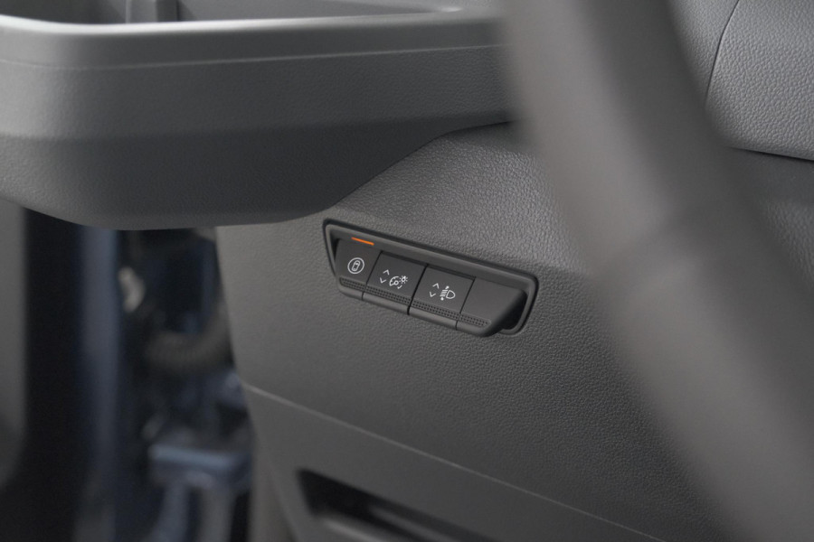 Renault Master T35 2.0 dCi 170 L3H2 Extra | Trekhaak | Camera | Vloerplaat | Apple Carplay