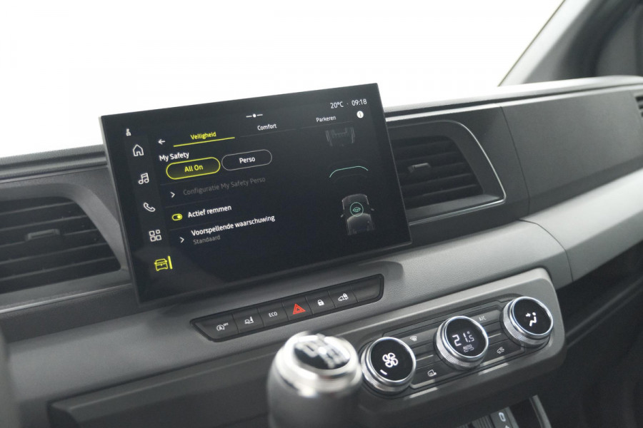 Renault Master T35 2.0 dCi 170 L3H2 Extra | Trekhaak | Camera | Vloerplaat | Apple Carplay
