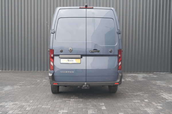 Renault Master T35 2.0 dCi 170 L3H2 Extra | Trekhaak | Camera | Vloerplaat | Apple Carplay