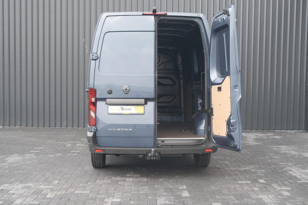 Renault Master T35 2.0 dCi 170 L3H2 Extra | Trekhaak | Camera | Vloerplaat | Apple Carplay