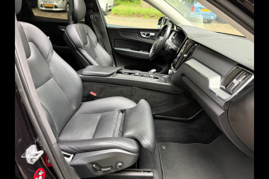Volvo XC60 2.0 T8 Twin Engine AWD Inscription l Pano l Camera l Trekhaak l Luchtvering l Volleder l LED l ACC l