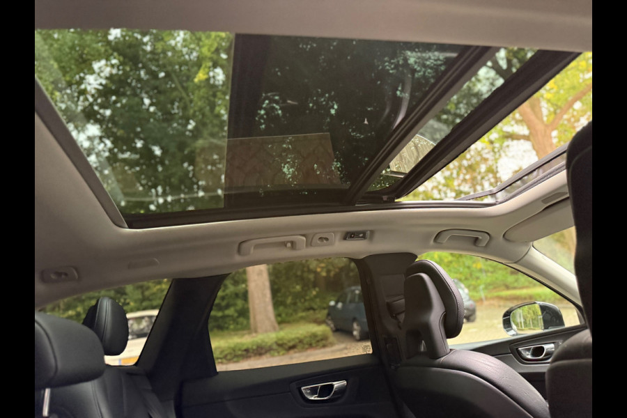 Volvo XC60 2.0 T8 Twin Engine AWD Inscription l Pano l Camera l Trekhaak l Luchtvering l Volleder l LED l ACC l