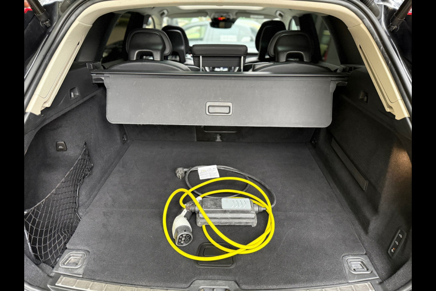 Volvo XC60 2.0 T8 Twin Engine AWD Inscription l Pano l Camera l Trekhaak l Luchtvering l Volleder l LED l ACC l