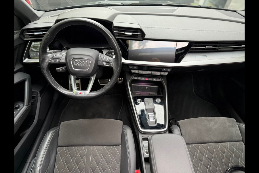 Audi A3 Sportback 45 TFSI e S edition Competition l Pano l Alcantara Diamond stiksels l Virtual l Winterbanden l