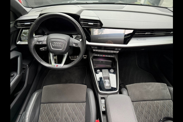 Audi A3 Sportback 45 TFSI e S edition Competition l Pano l Alcantara Diamond stiksels l Virtual l Winterbanden l