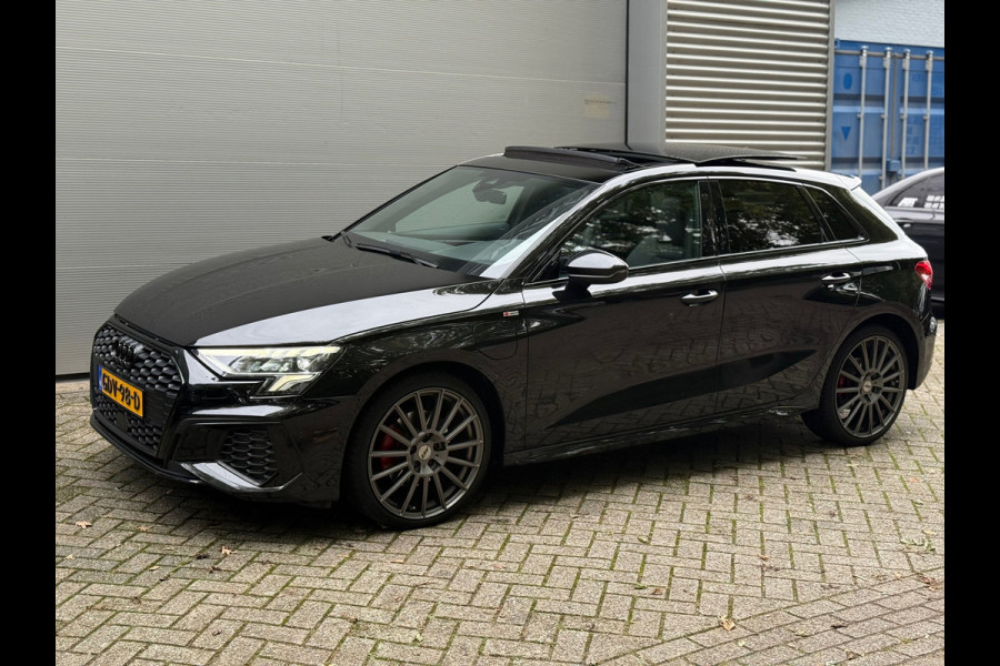 Audi A3 Sportback 45 TFSI e S edition Competition l Pano l Alcantara Diamond stiksels l Virtual l Winterbanden l