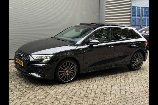 Audi A3 Sportback 45 TFSI e S edition Competition l Pano l Alcantara Diamond stiksels l Virtual l Winterbanden l