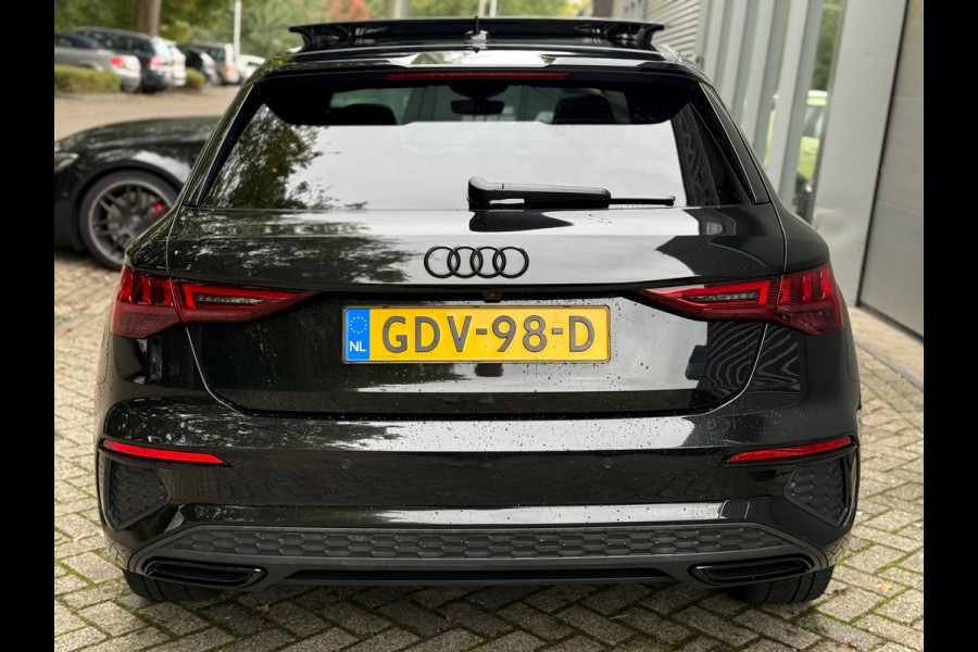 Audi A3 Sportback 45 TFSI e S edition Competition l Pano l Alcantara Diamond stiksels l Virtual l Winterbanden l
