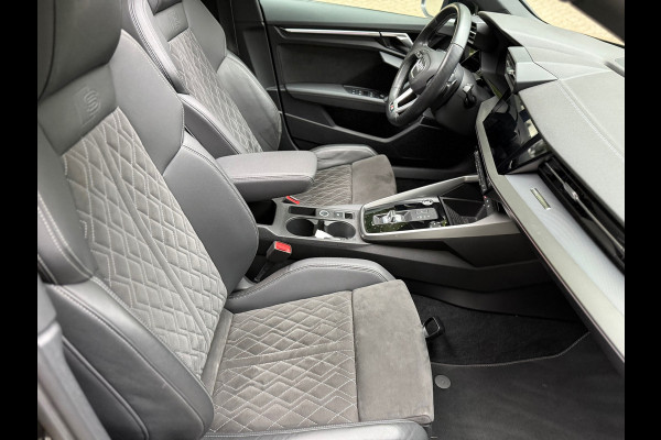 Audi A3 Sportback 45 TFSI e S edition Competition l Pano l Alcantara Diamond stiksels l Virtual l Winterbanden l