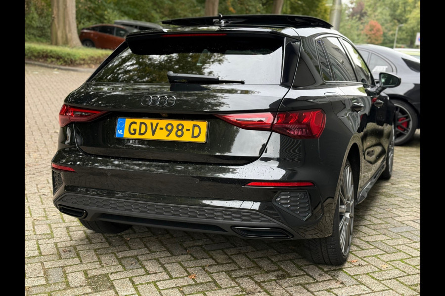 Audi A3 Sportback 45 TFSI e S edition Competition l Pano l Alcantara Diamond stiksels l Virtual l Winterbanden l