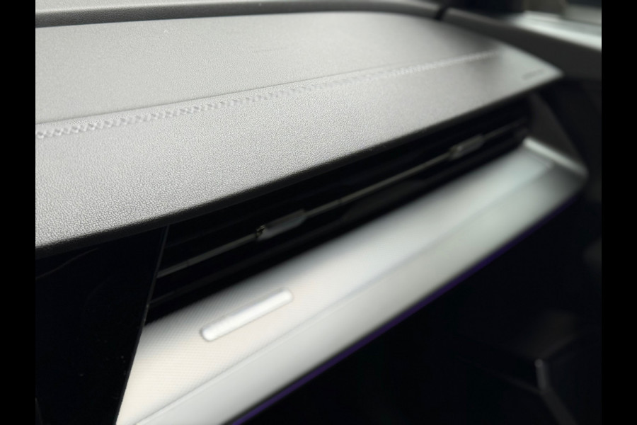 Audi A3 Sportback 45 TFSI e S edition Competition l Pano l Alcantara Diamond stiksels l Virtual l Winterbanden l
