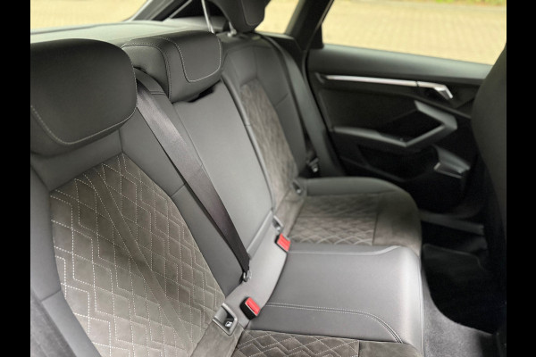 Audi A3 Sportback 45 TFSI e S edition Competition l Pano l Alcantara Diamond stiksels l Virtual l Winterbanden l