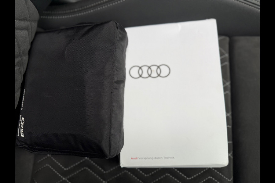 Audi A3 Sportback 45 TFSI e S edition Competition l Pano l Alcantara Diamond stiksels l Virtual l Winterbanden l