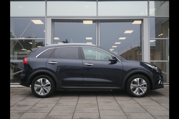 Kia e-Niro ExecutiveLine 64 kWh | 3Fase | Schuif/kantel dak | Stoel verwarming / ventilatie |