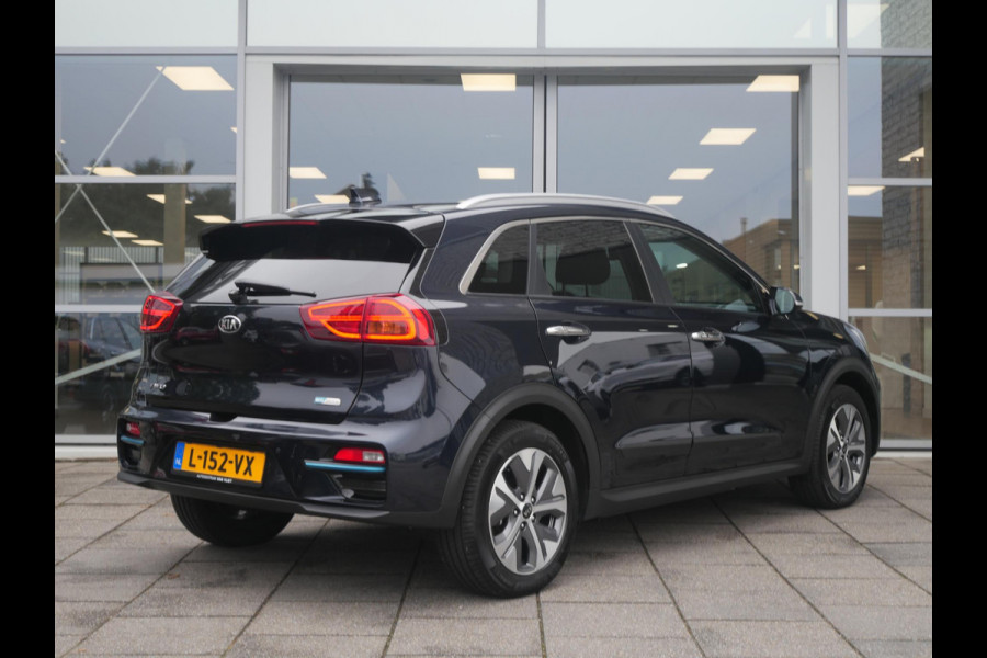 Kia e-Niro ExecutiveLine 64 kWh | 3Fase | Schuif/kantel dak | Stoel verwarming / ventilatie |