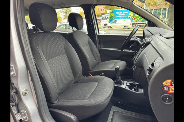 Dacia Lodgy 1.2 TCe Lauréate 7 Persoons Navi Airco Camera