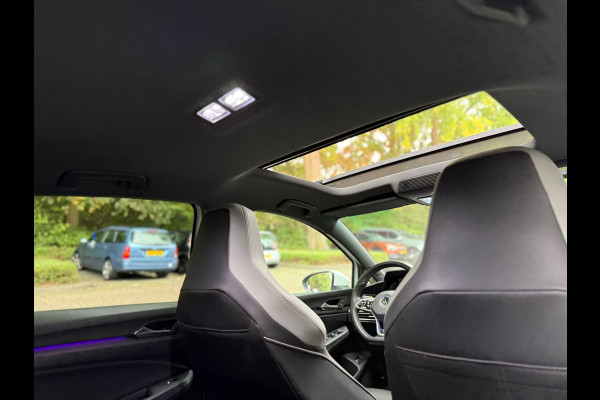 Volkswagen Golf 1.4 eHybrid GTE l Akrapovic l Pano l Volleder l Intelligent Light l ACC l Navi l Full Options l