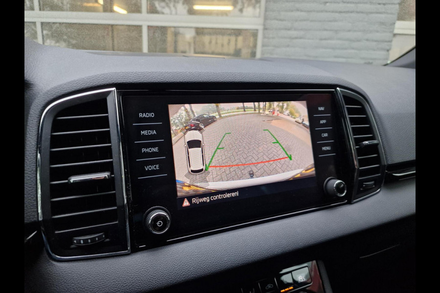 Škoda Karoq 1.5 TSI ACT DSG Sportline Business 150PK |Trekhaak|LED|Camera|PDC|Cruise|Digi-dash|