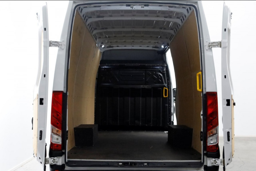 Iveco Daily 35S18 3.0 180pk HiMatic Automaat L4H2 Maxi LED/Camera/Trekhaak 3500kg 02-2023