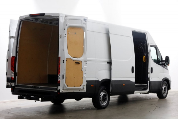 Iveco Daily 35S18 3.0 180pk HiMatic Automaat L4H2 Maxi LED/Camera/Trekhaak 3500kg 02-2023