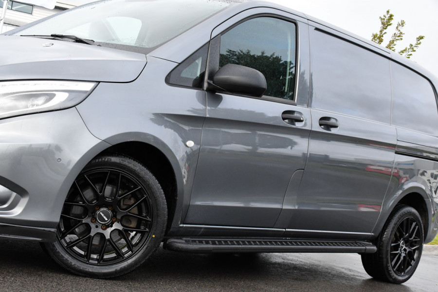 Mercedes-Benz Vito 119 CDI AMG Edition Adaptieve Cruise, Camera, LED, Carplay, 2 x Schuifdeur, Leder, Stoelverwarming, Uniek!