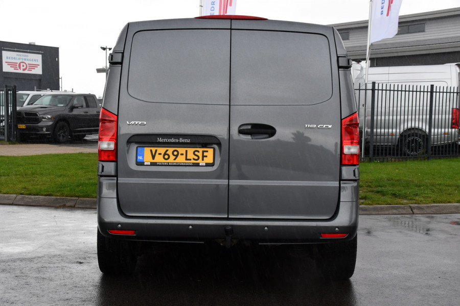 Mercedes-Benz Vito 119 CDI AMG Edition Adaptieve Cruise, Camera, LED, Carplay, 2 x Schuifdeur, Leder, Stoelverwarming, Uniek!