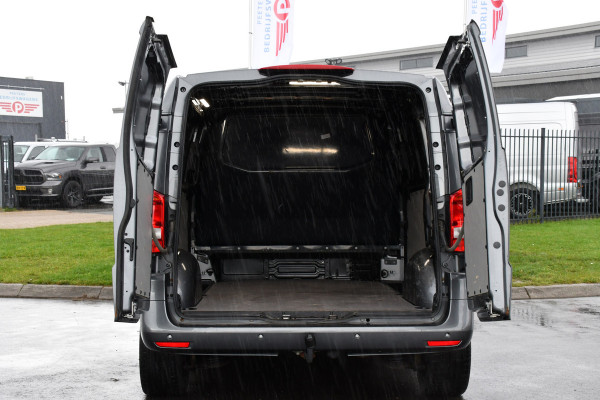 Mercedes-Benz Vito 119 CDI AMG Edition Adaptieve Cruise, Camera, LED, Carplay, 2 x Schuifdeur, Leder, Stoelverwarming, Uniek!