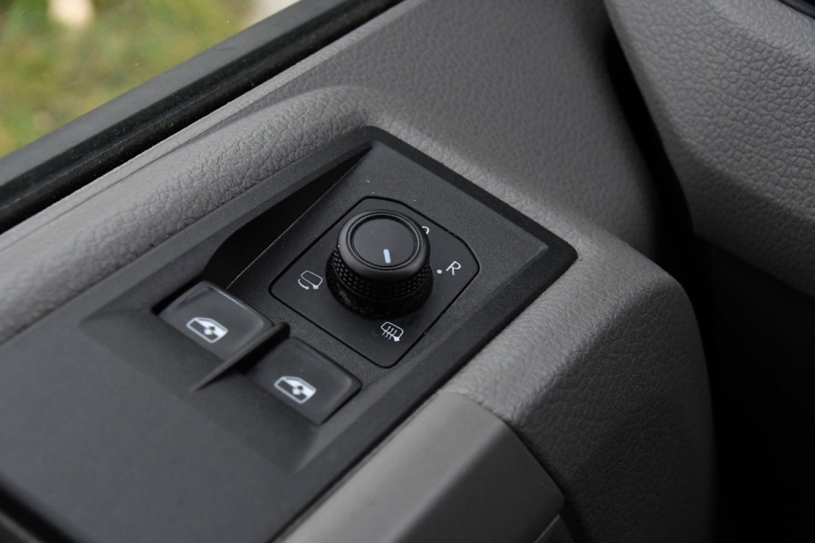 MAN TGE 35 2.0 L3H3 Black Edition Adaptieve Cruise, Camera, Clima, LED, Stoelverwarming, 177PK, Automaat, Carplay, NAVI, Uniek!