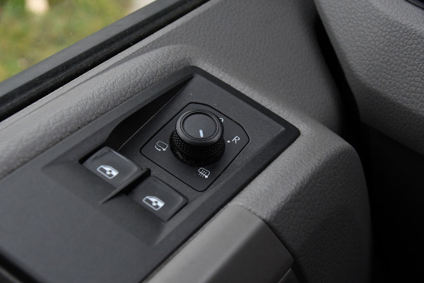 MAN TGE 35 2.0 L3H3 Black Edition Adaptieve Cruise, Camera, Clima, LED, Stoelverwarming, 177PK, Automaat, Carplay, NAVI, Uniek!