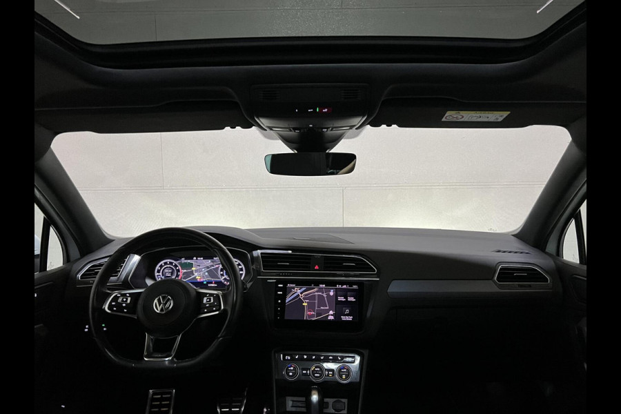 Volkswagen Tiguan 1.5 TSI R-Line Black Edition Pano Virtual Dynaudio 360° NAP