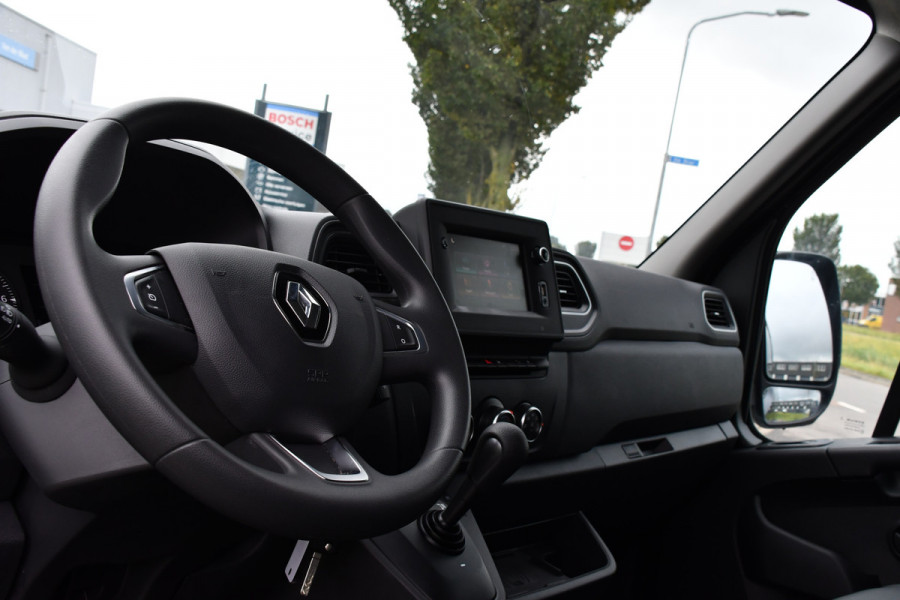 Renault Master T35 2.3 dCi 180 L2H2 Black Edition Camera, Cruise, Carplay, 2 x Schuifdeur, 180pk, Automaat, Trekhaak, Multimedia, Uniek!