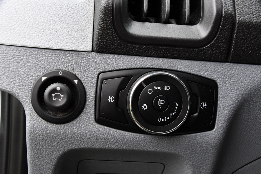 Ford Transit 2.0 TDCI L2H2 PB Edition Camera, Cruise, Carplay, Automaat, 130pk, Multimedia, Trekhaak, NAVI, Uniek!