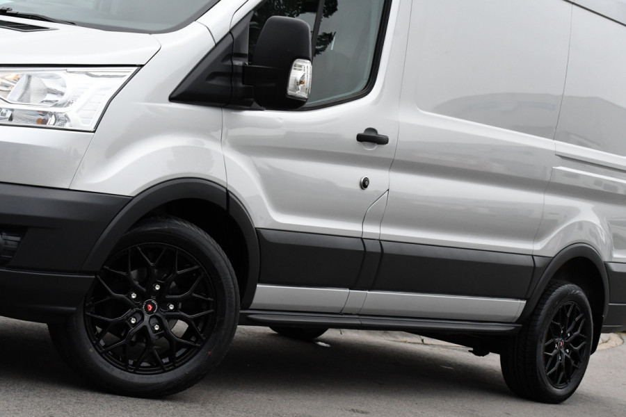 Ford Transit 2.0 TDCI L2H2 PB Edition Camera, Cruise, Carplay, Automaat, 130pk, Multimedia, Trekhaak, NAVI, Uniek!