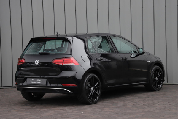 Volkswagen e-Golf E-DITION 36kWh | 136PK | Stoelverwarming | ACC | Led plus | Pdc | Clima | 18'' Pretoria | NL-Auto | 2020.
