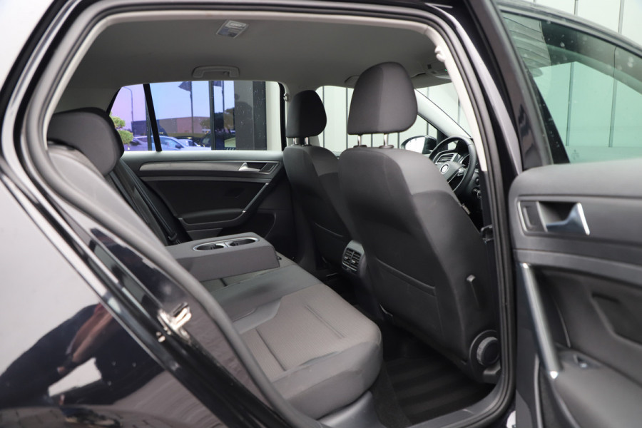 Volkswagen e-Golf E-DITION 36kWh | 136PK | Stoelverwarming | ACC | Led plus | Pdc | Clima | 18'' Pretoria | NL-Auto | 2020.